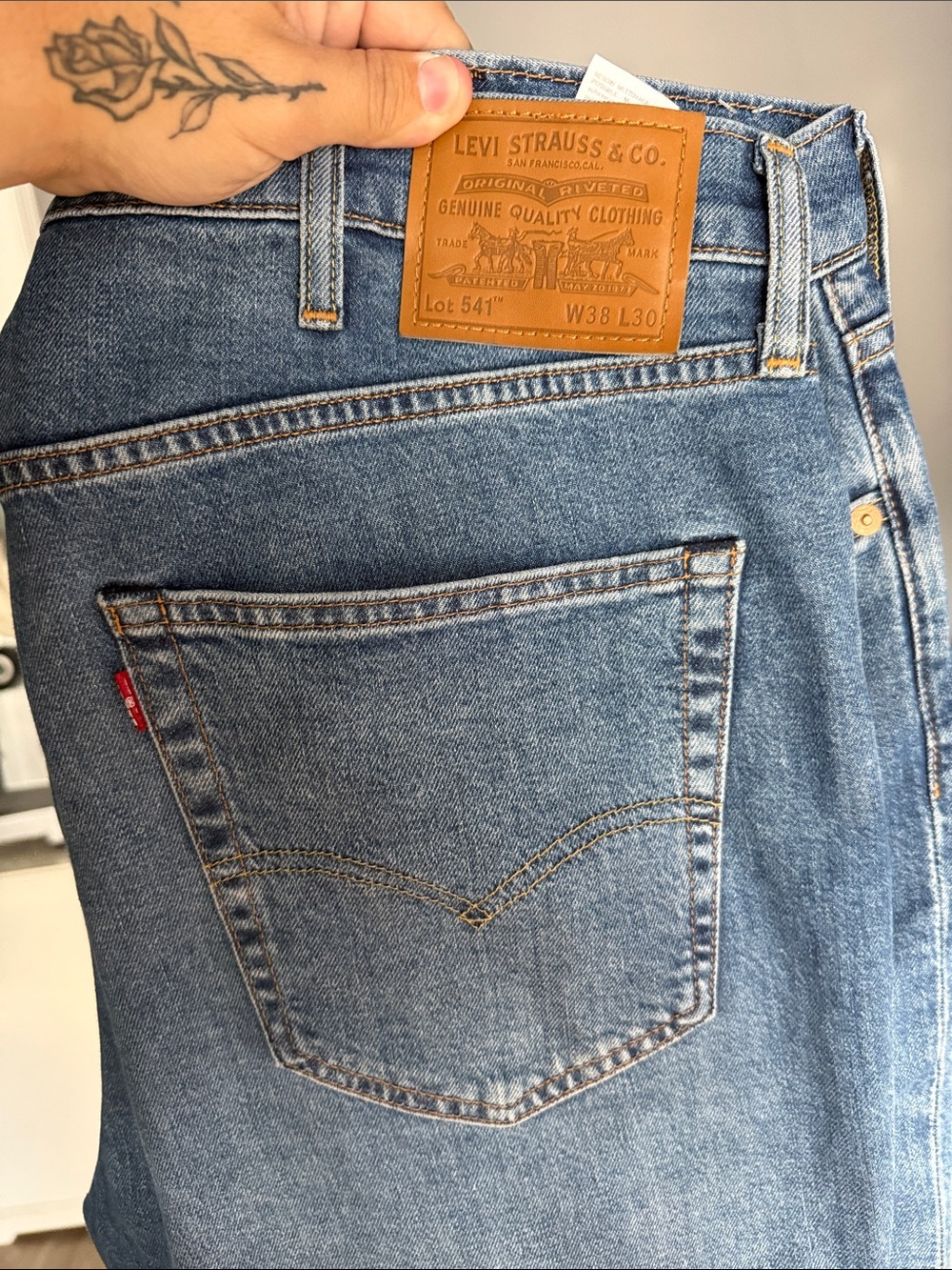 Levi's Men's Light Blue Relaxed Fit Jeans with Leather Patch